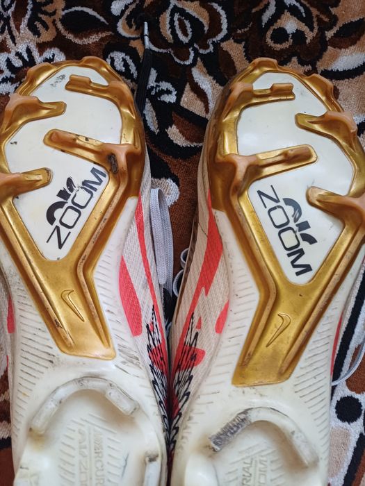 бутсы аир зум , шиповки