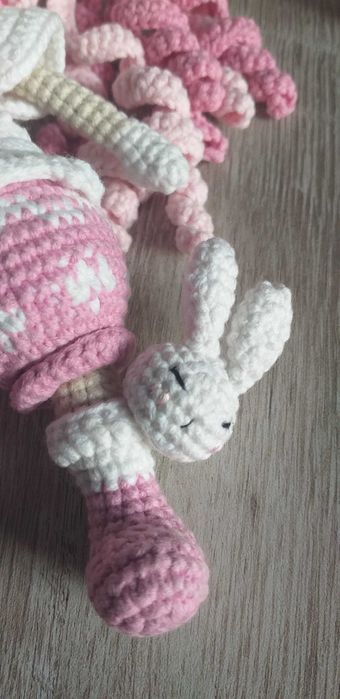 Кукла-зайка (вязаная игрушка)