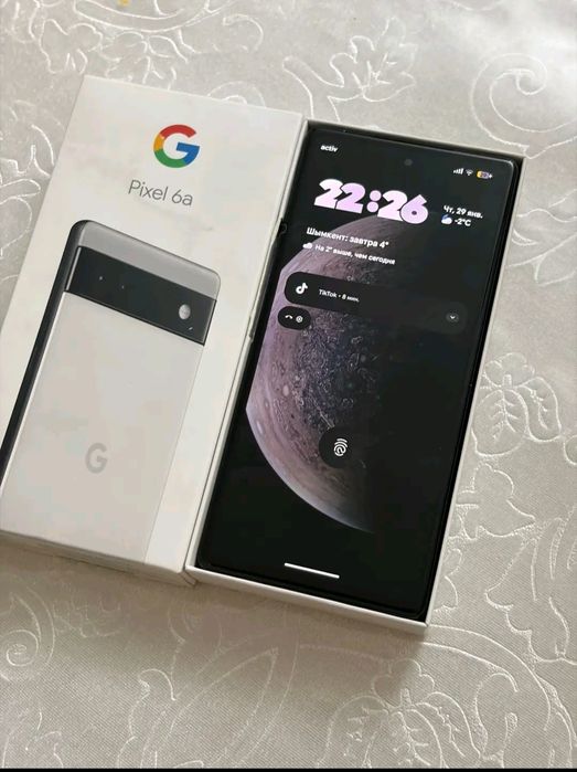 Google Pixel 6a.