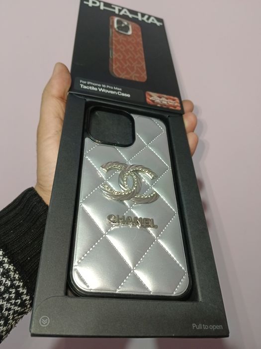 Срочно продам новый оригинал чехол iPhone 16 pro max