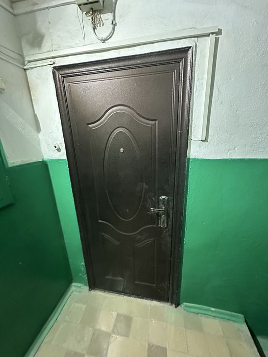 Продам входую дверь