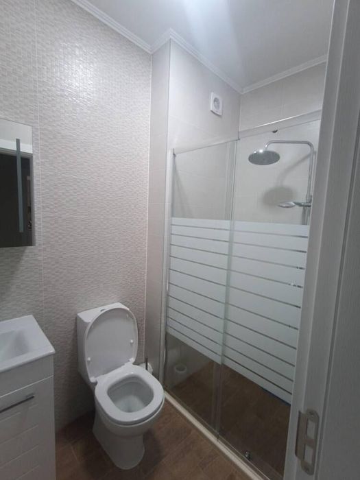 Дава се под наем Двустаен апартамент в Бургас, Изгрев - 59 кв.м за 561 € - Снимка #5