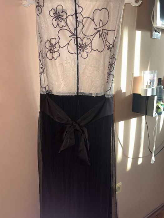 Официална рокля на LUCY