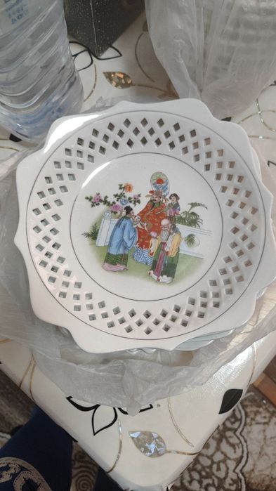 Продам весь набор посуды. Звонить в любое время