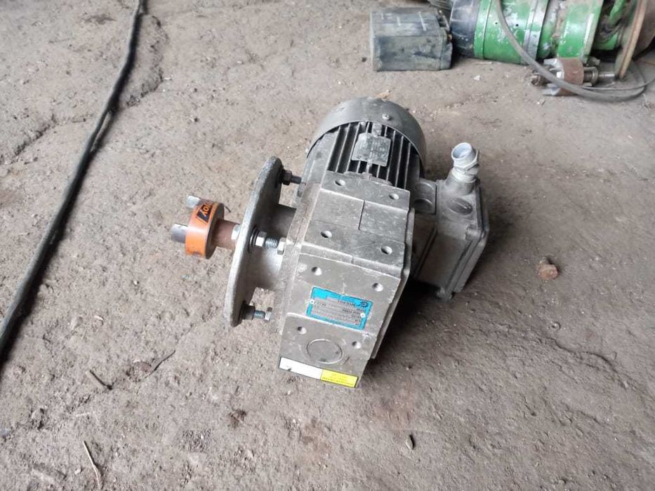 Продам мотор-редуктор