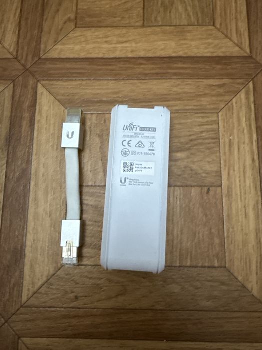 Контроллер Ubiquiti UniFi Cloud Key (UC-CK)