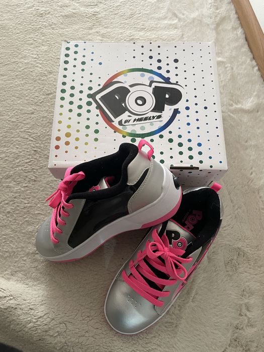 Спортни обувки с колелца