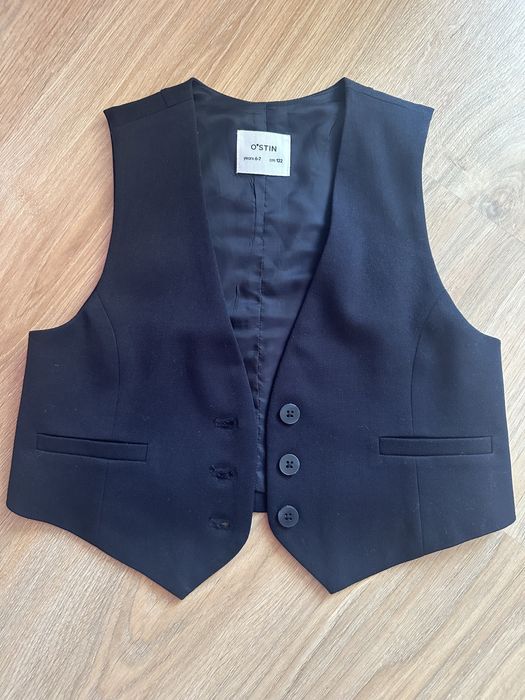 Продам школьную форму на девочку