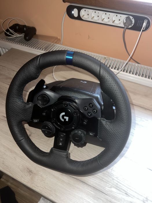 volan de gaming logitech g923 cu pedale