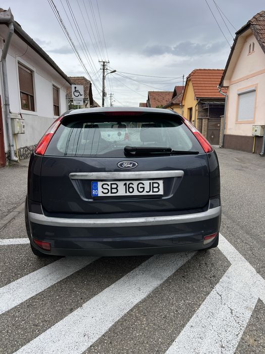 Vand sau schimb Ford Focus 2 1.8tdci