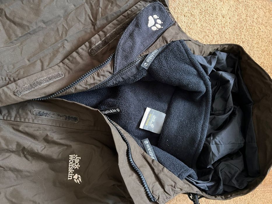 Jack wolfskin geaca