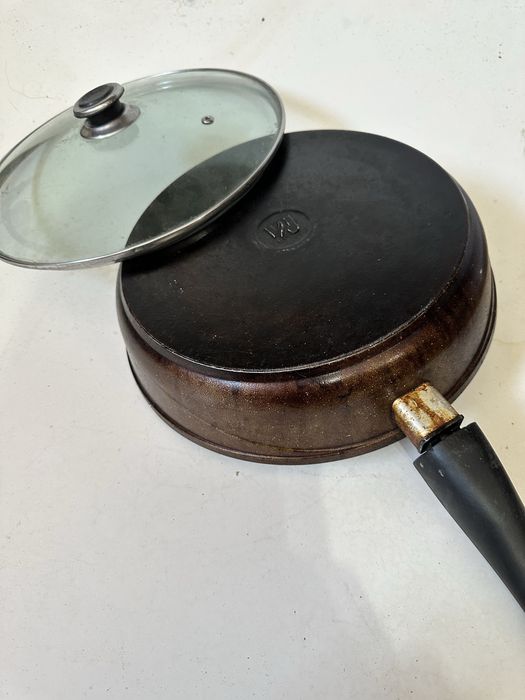 Сковорода-сотейник чугун