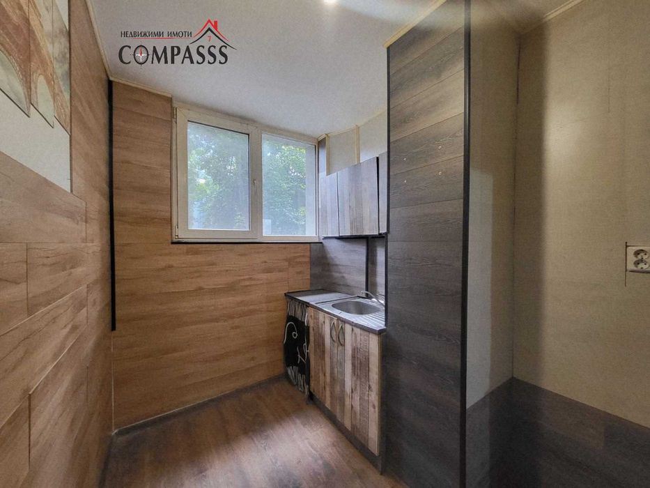 Продава се Тристаен апартамент в Добрич, Център - 83 кв.м за 1076 €/кв.м - Снимка #3