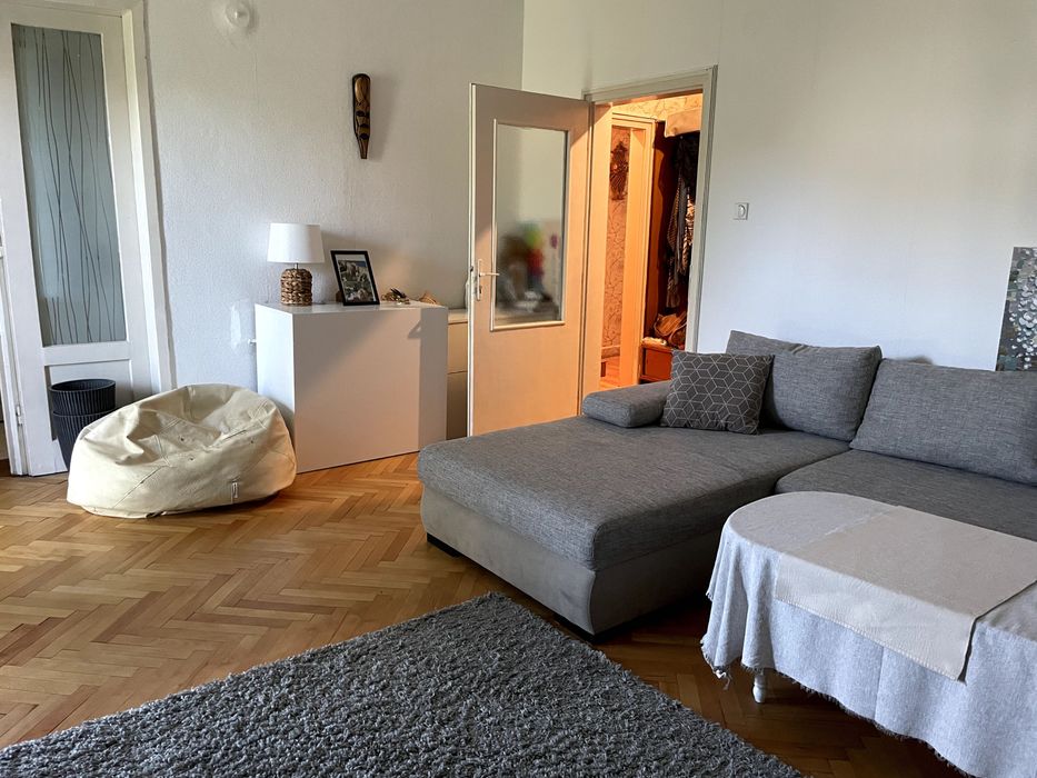 Продава се Тристаен апартамент в Лом - 110 кв.м за 610 €/кв.м - Снимка #3