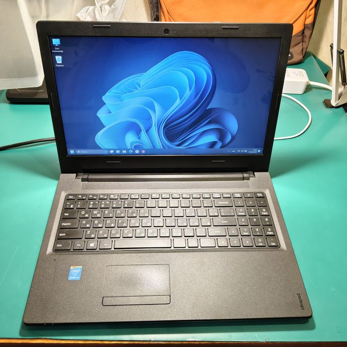 Ноутбук Lenovo Core i3