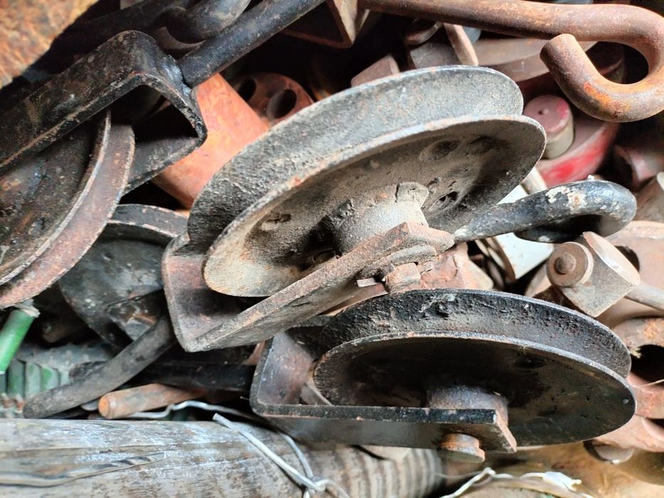 Ролик подвесной стальной