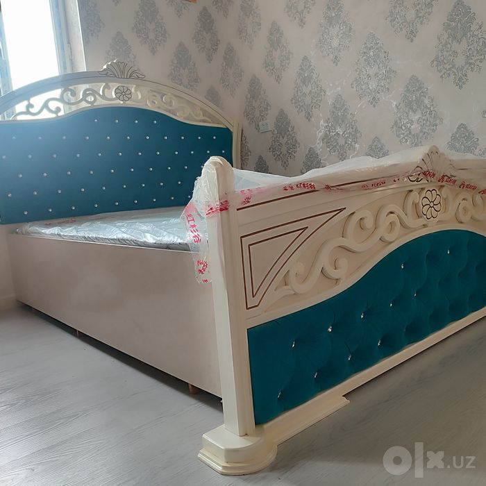 Спальная мебел сотилади