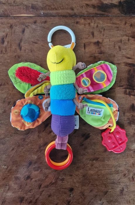 Продаются игрушки.