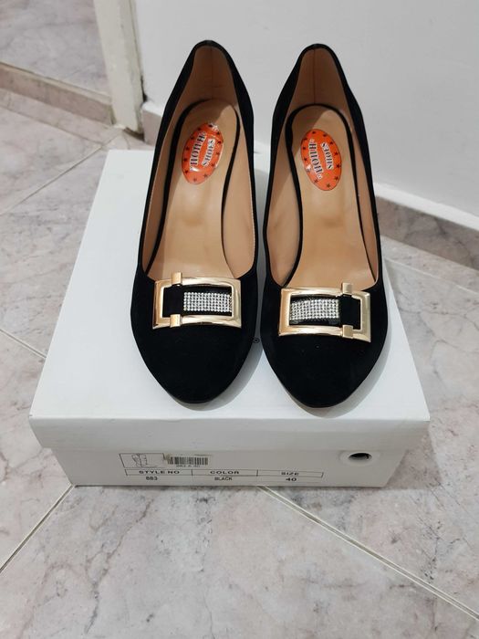 Официални дамски обувки