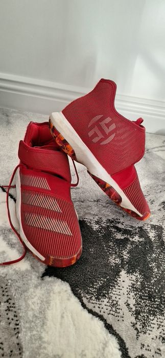 Adidași purtat de maxim 2 ori fără cutie