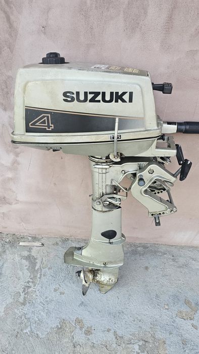 Motor barcă benzina Suzuki DT4