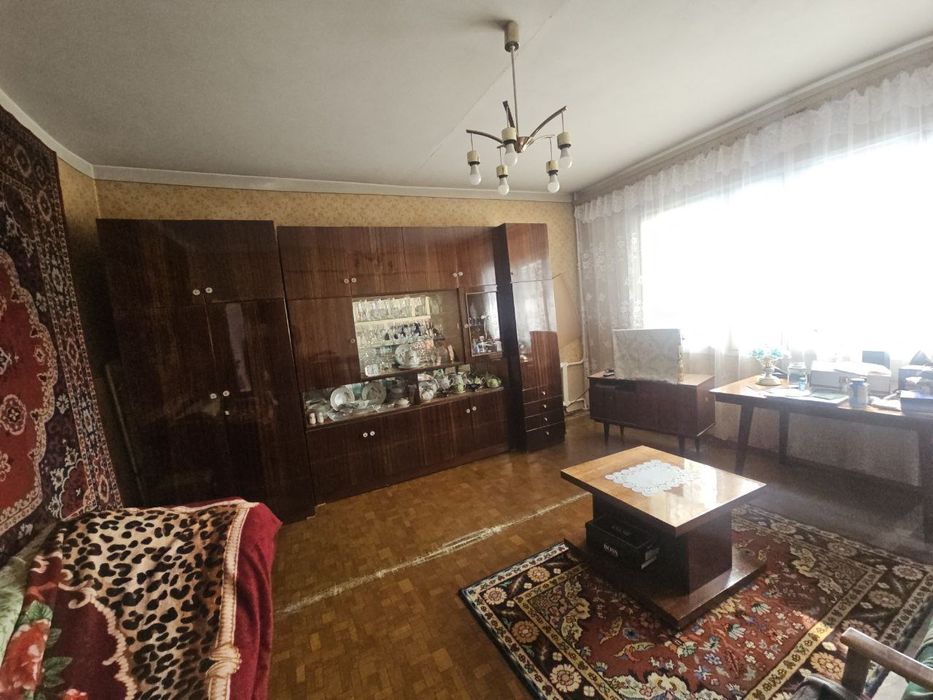 Срочно! Продаётся своя.