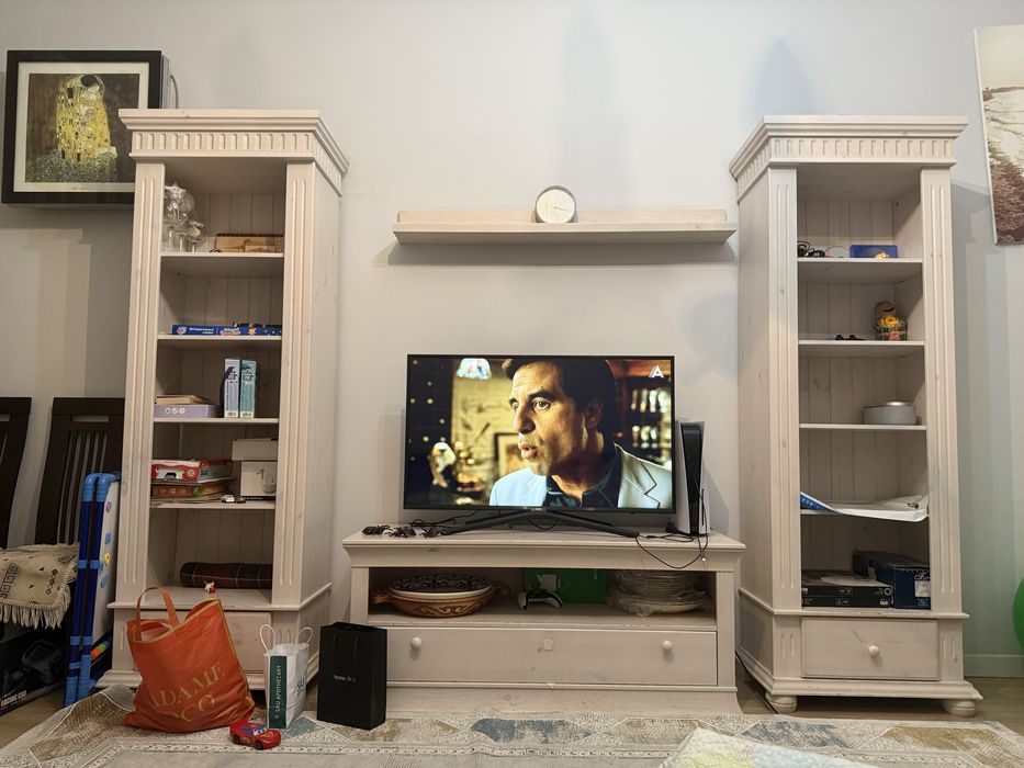 Шкафы с телевизионым столиком