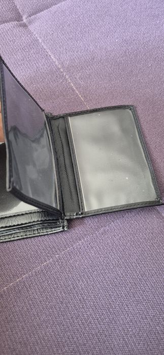 Продам кошелёк срочно