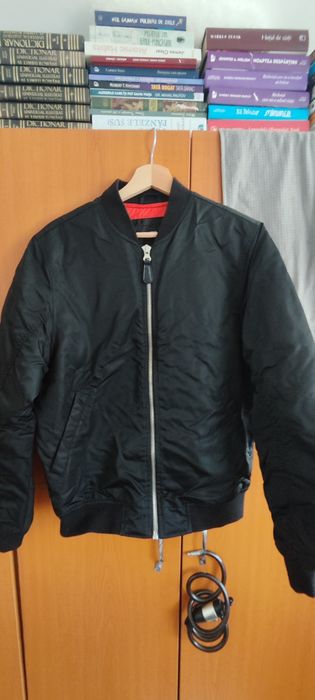 Vând jacheta de primăvară/ toamnă