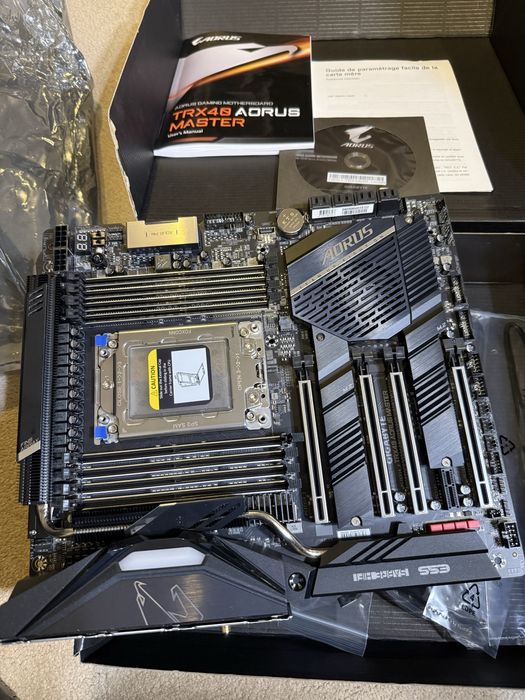mainboard Gigabyte Aorus TRX40
