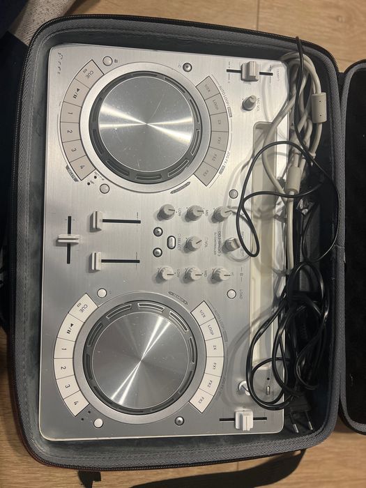 Контролер Pioneer Wego 3 + защитен кейс