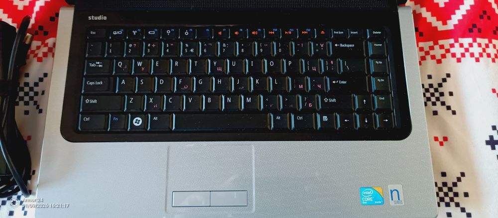 Лаптоп Dell Studio 1555