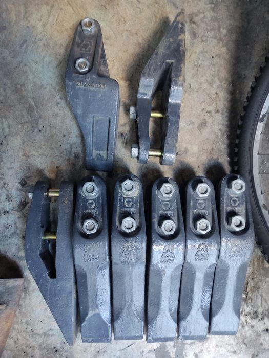 Зубья на ковш погрузчика