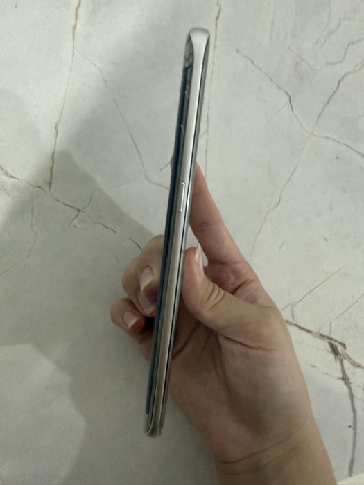 Продаю телефон Samsung 19000тг