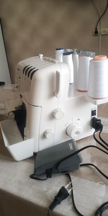 Продам оверлок марки Brother