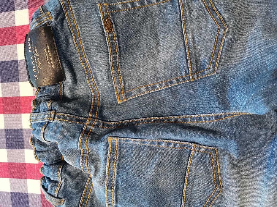 Детски дънки LC Waikiki