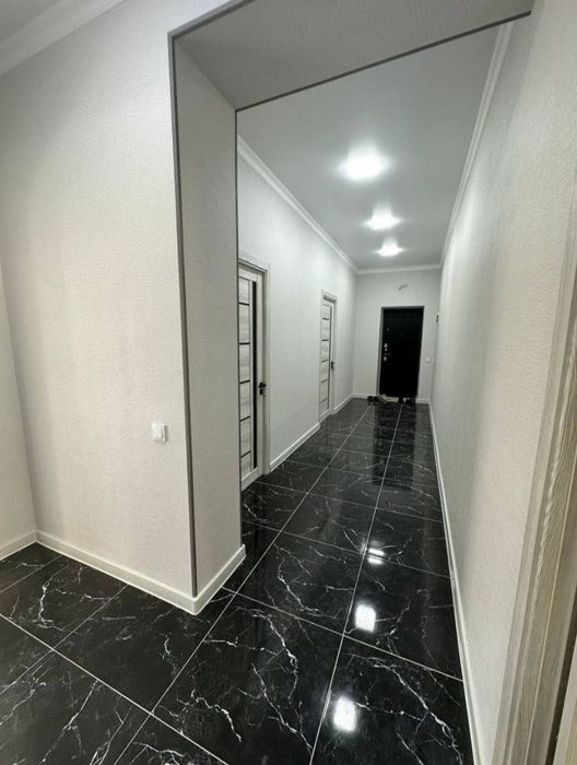 Яшнабад ЖК Азиа Хаус срочно продается квартира  3/6/8  86м2