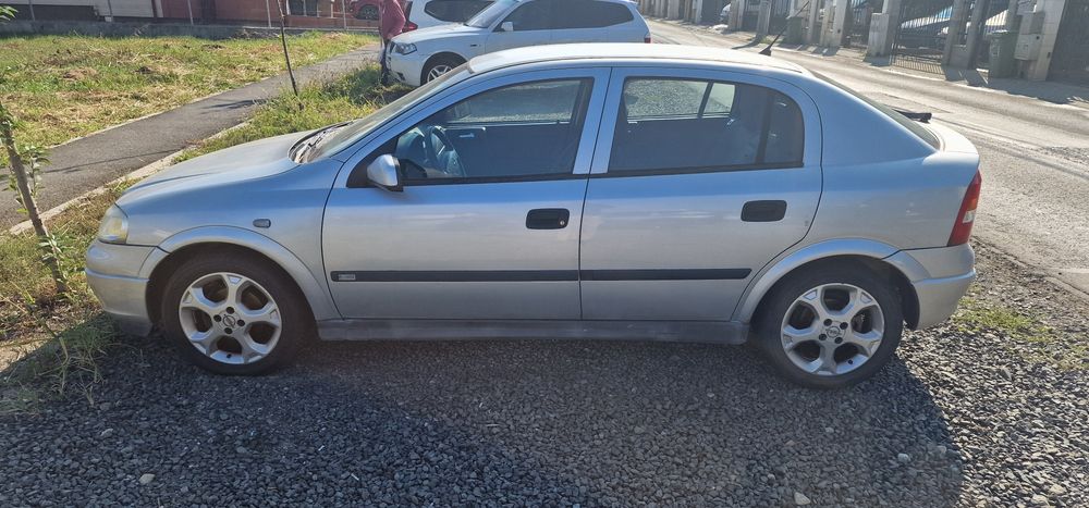 Opel Astra G Hatchback 1,6 litri benzină