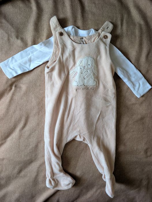 Vând Set haine bebeluși mărimea 56