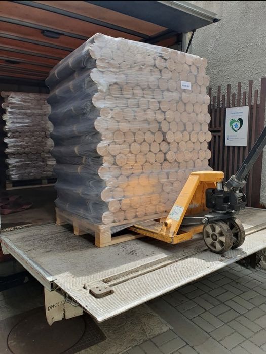 Lemn de foc de fag paletizat livrat la domiciliu