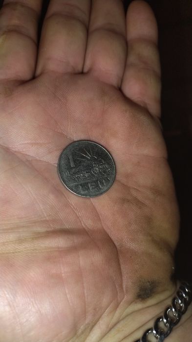 Monedă 1 RON făcută în 1966