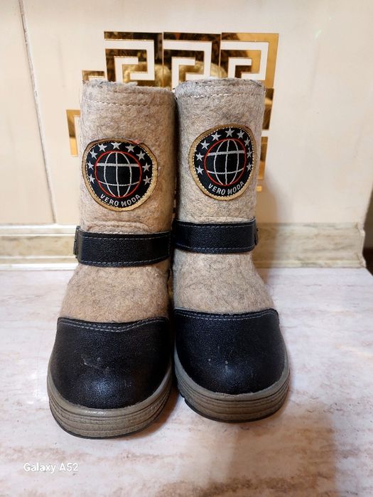 Продаю детскую обувь