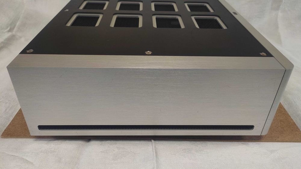 NAD M12 - Digital Preamp DAC