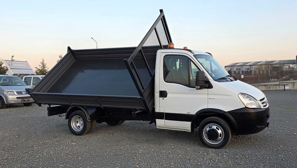 IVECO DAILY 40C18, 3.0 TDI, 180cp, 208.874 km, CLIMA, 3.5t cat B