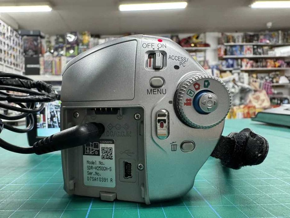 o camera pentru filme 3ccd pe hdd panasonic