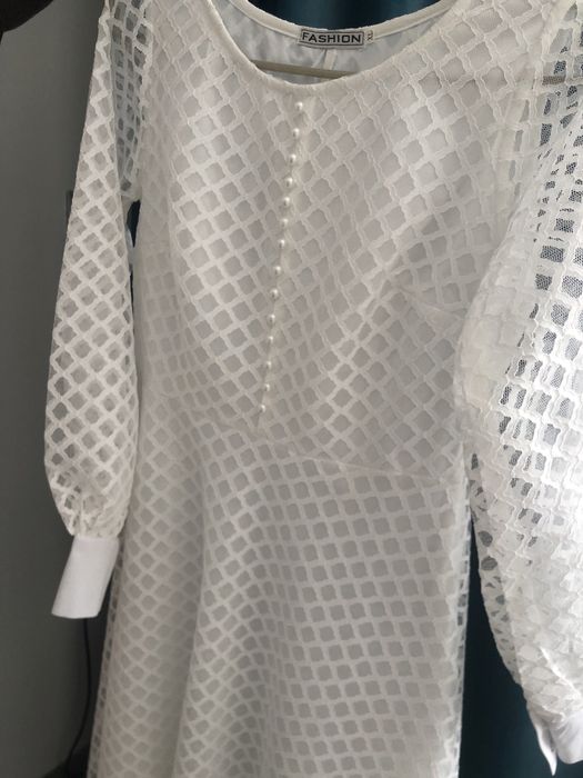 Продам платье белое