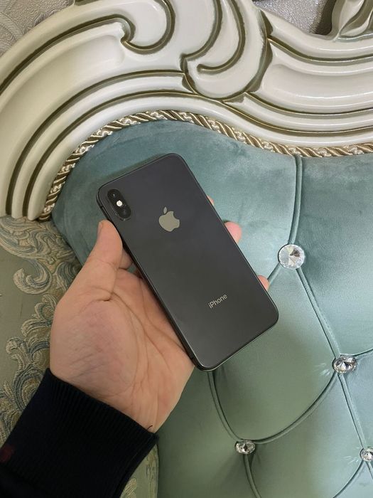 В продаже Айфон Х.