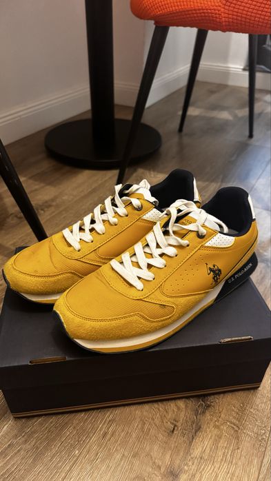 Adidași mustar 44 us polo assn