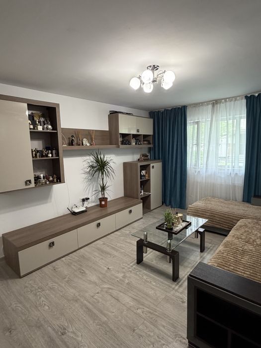 Vand apartament 53mp Craiovita parter