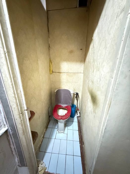 Яккасарой Кушбеги 1/4/5 балкон 2×6 42 м² накдга сотилади